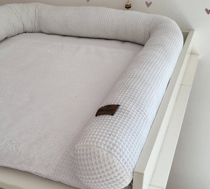 Wickeltischumrandung Waffelpique - The Present Company