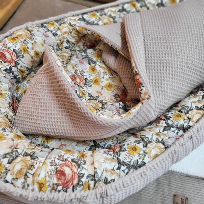 Baby Nestchen Retroblume - The Present Company