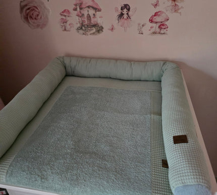 Wickeltischumrandung Waffelpique - The Present Company