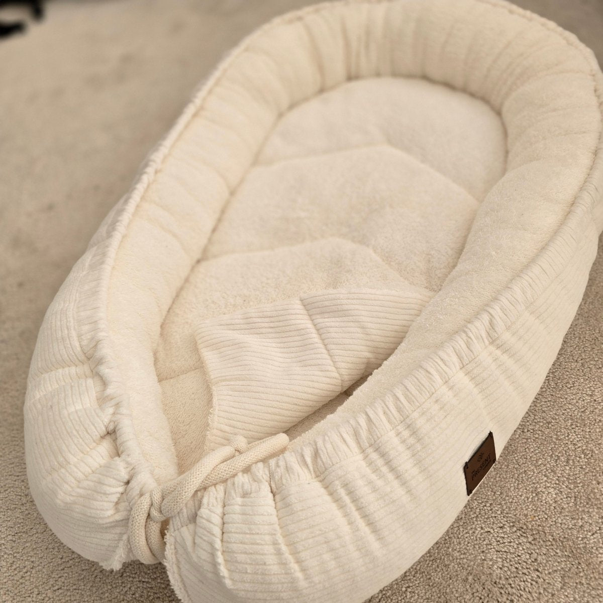 Baby Nestchen Cord - The Present Company