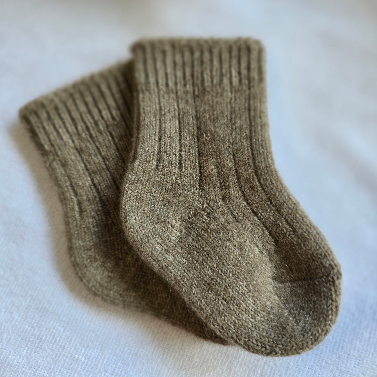 Baby-Socken aus 100% Kaschmir braun