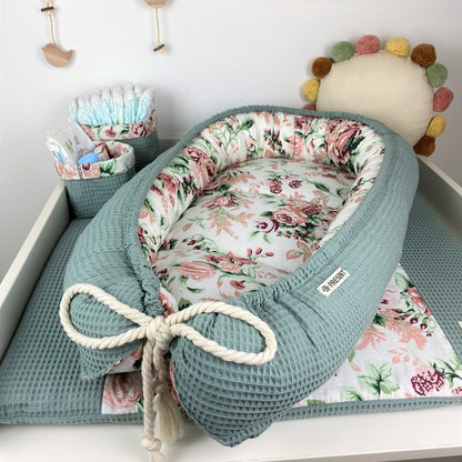 Baby Nestchen Rosenblume - The Present Company