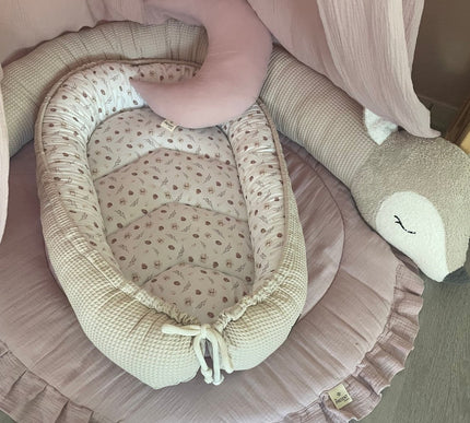 Baby Nestchen Sommerblume - The Present Company - Baby Nest