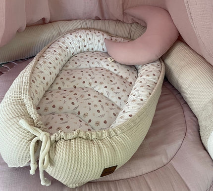 Baby Nestchen Sommerblume - The Present Company - Baby Nest
