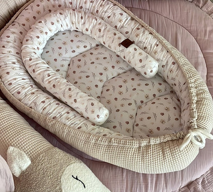Baby Nestchen Sommerblume - The Present Company - Baby Nest