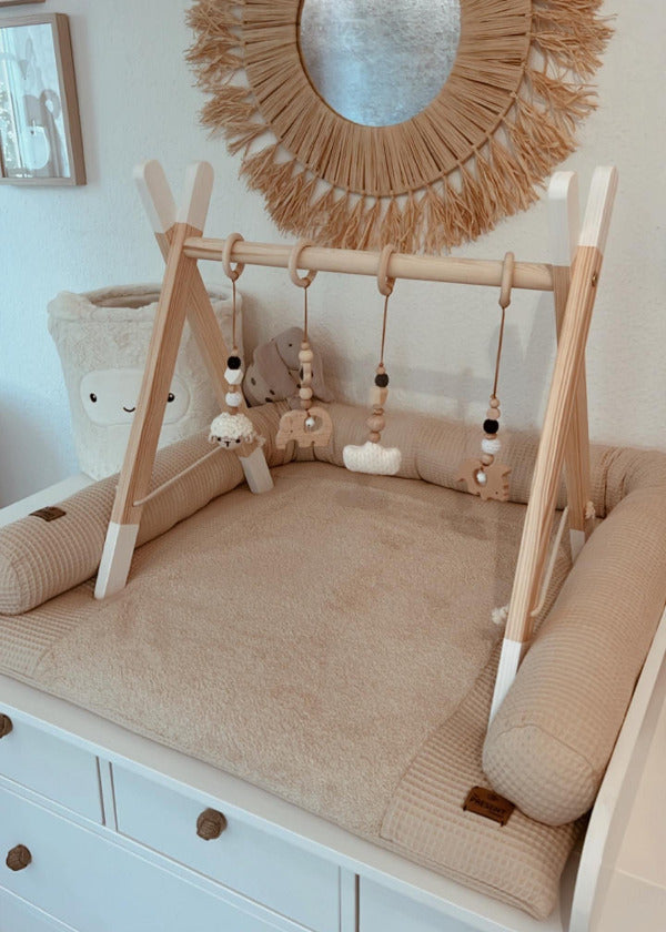 Wickelauflage Wickelunterlage Beige Waffelpiue I Handmade in Deutschland I The Present Company