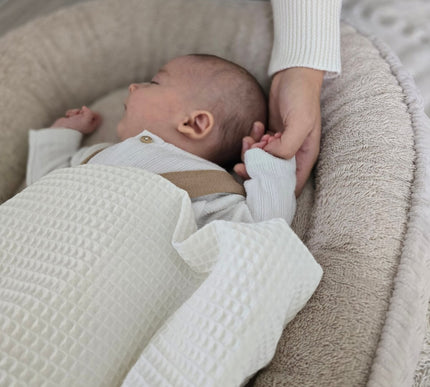 Baby Nestchen Cord - The Present Company