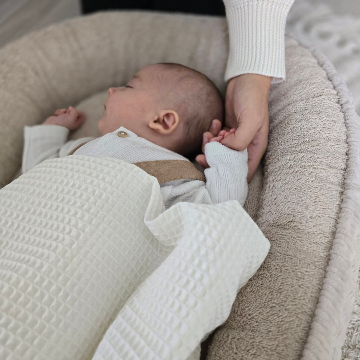 Baby Nestchen Cord - The Present Company