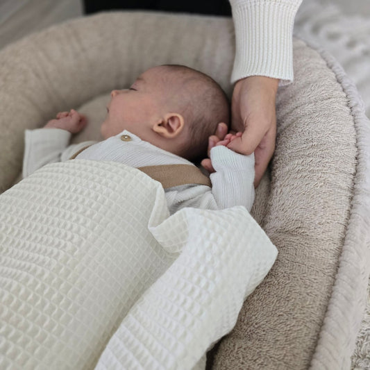 Baby Nestchen Cord - The Present Company