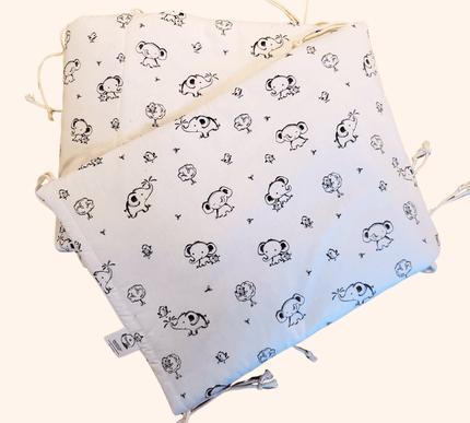 Bettumrandung mit Druck für Babybett - The Present Company