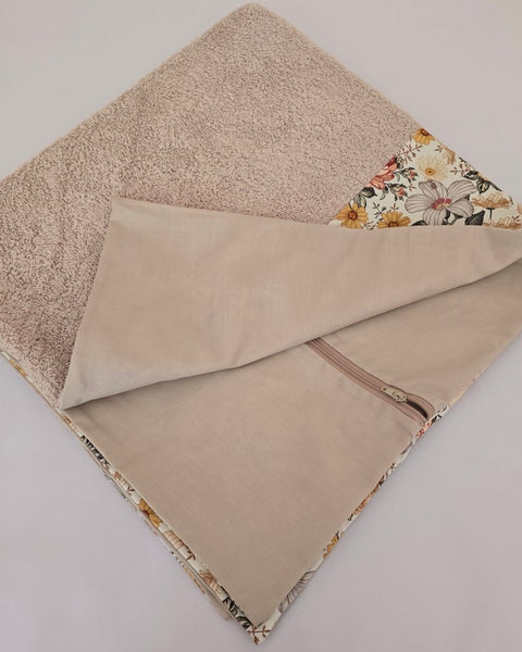 Bezug für Wickelauflage Druck Retroblume - The Present Company