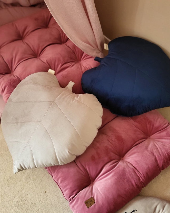 Dekokissen Blatt aus Samt - The Present Company