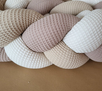 Geflochtene Bettschlange Dunkelbeige, Hellbeige, Cremeweiß - The Present Company