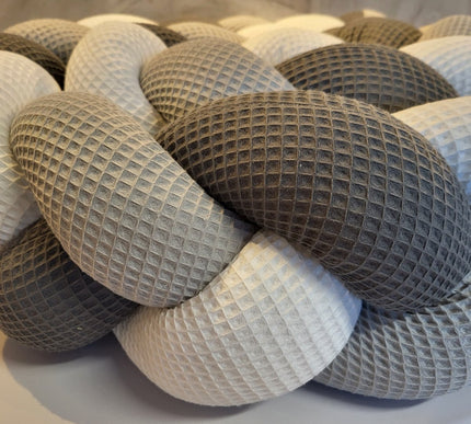 Geflochtene Bettschlange Dunkelgrau, Hellgrau und Reinweiß - The Present Company