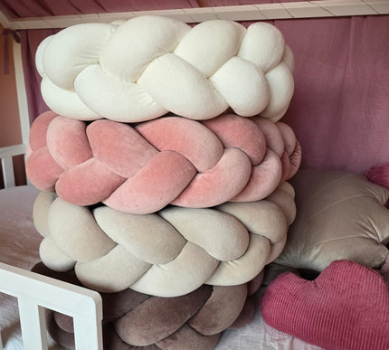 Geflochtene Bettschlange Nicki - The Present Company