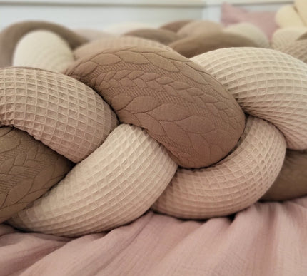 Geflochtene Bettschlange Zopfmuster - The Present Company