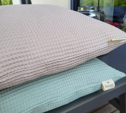 Kissenbezug aus Waffelpique - The Present Company
