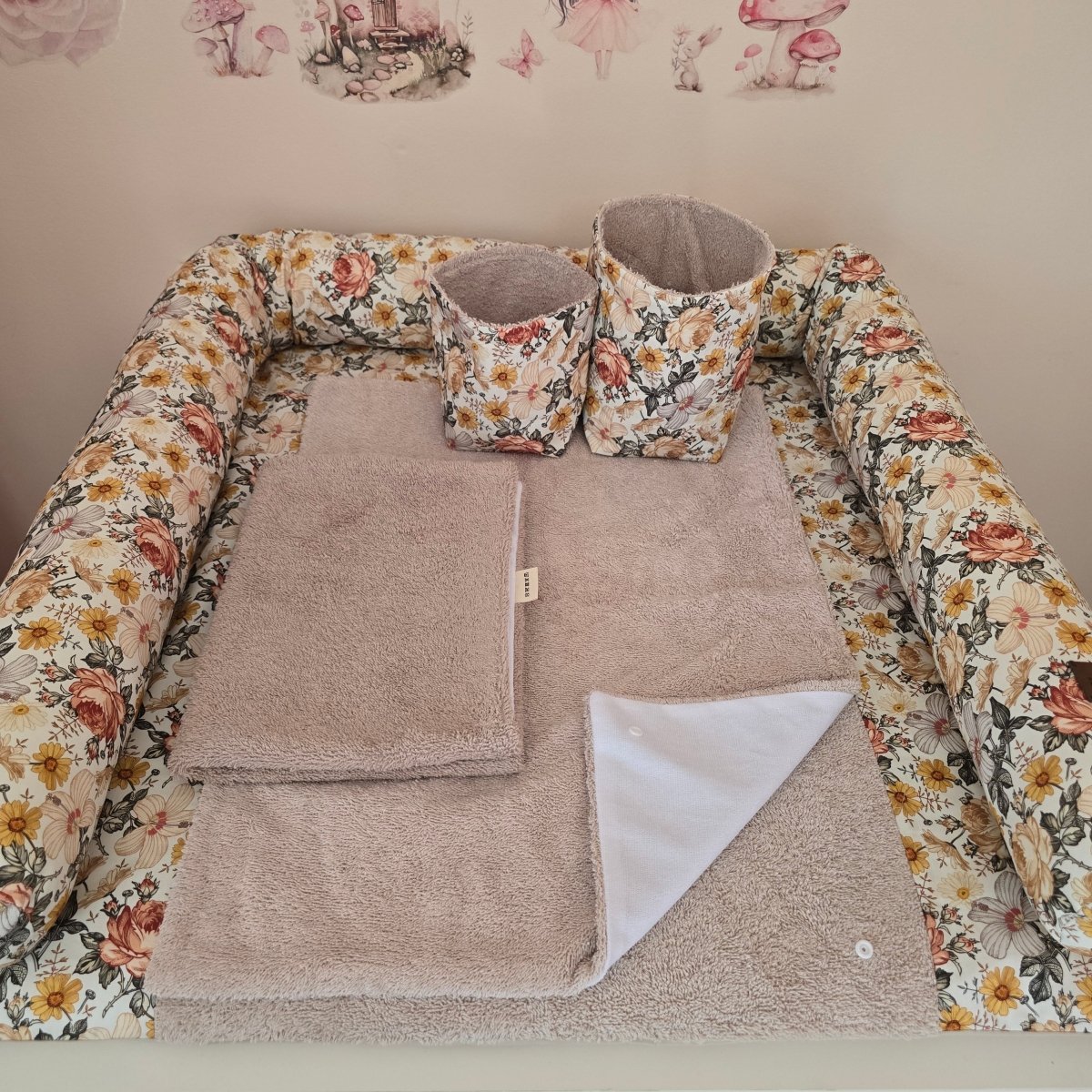 L Set Wickelauflage Druck Retroblume - The Present Company