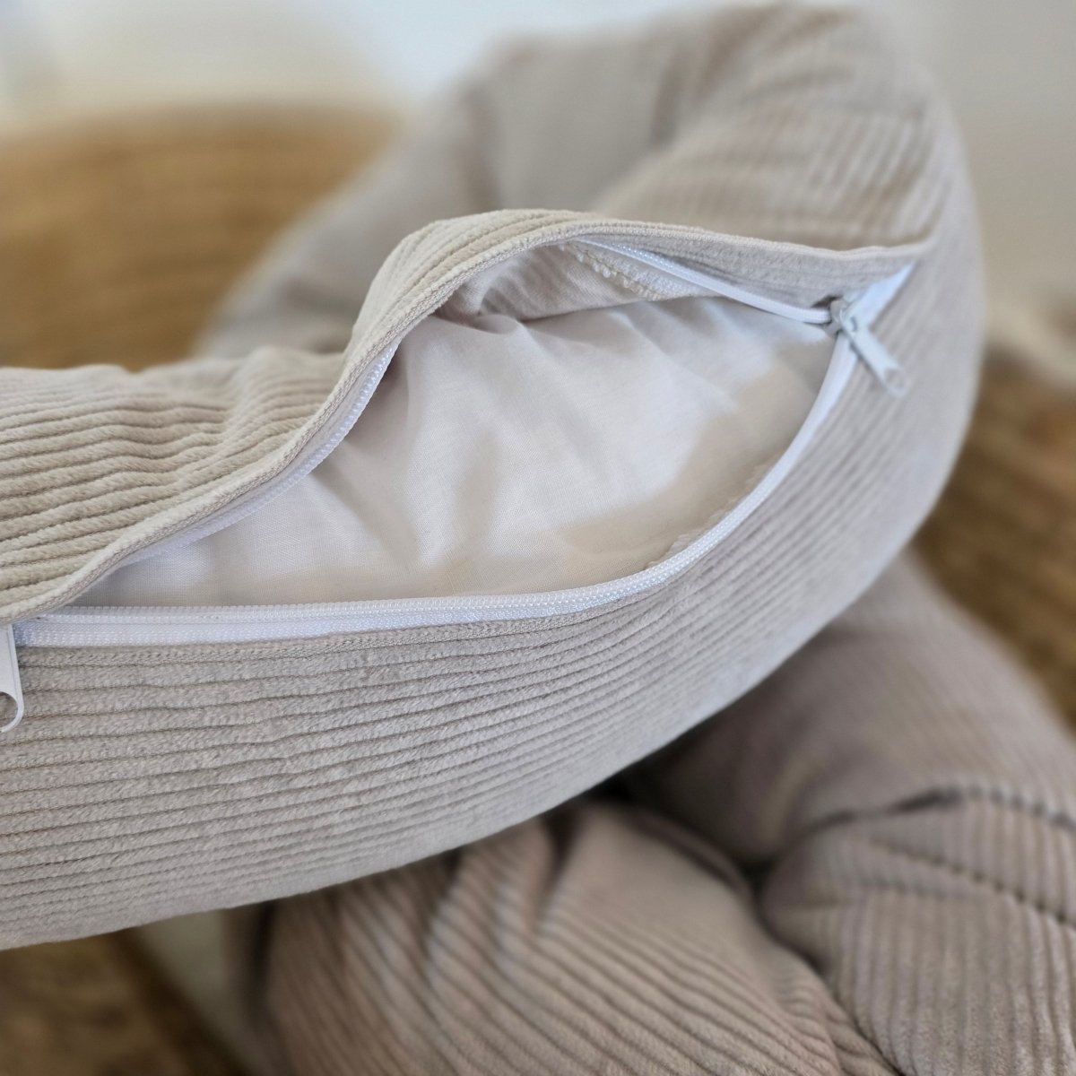XXL MAXI Bettschlange Cord - The Present Company - Maxi Bettschlange, XXL Bettschnecke mit Bezug