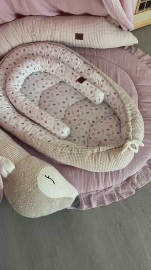 Baby Nestchen Druck Sommerblume of 5 - video