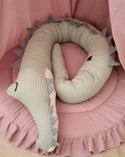 Tier Bettschlange Krokodil - The Present Company