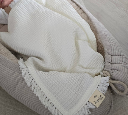 Waffelpique Babydecke mit Fransen Cremeweiß - The Present Company