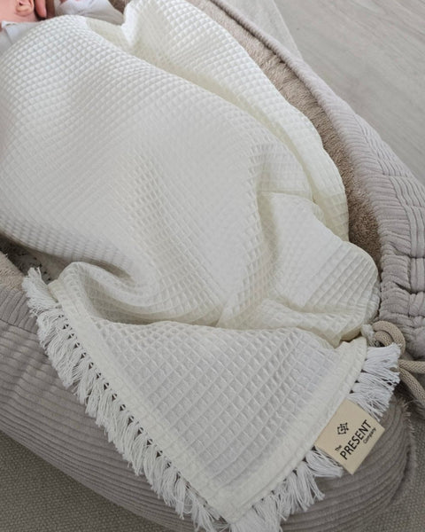 Waffelpique Babydecke mit Fransen - The Present Company
