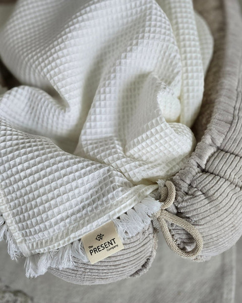 Waffelpique Babydecke mit Fransen - The Present Company