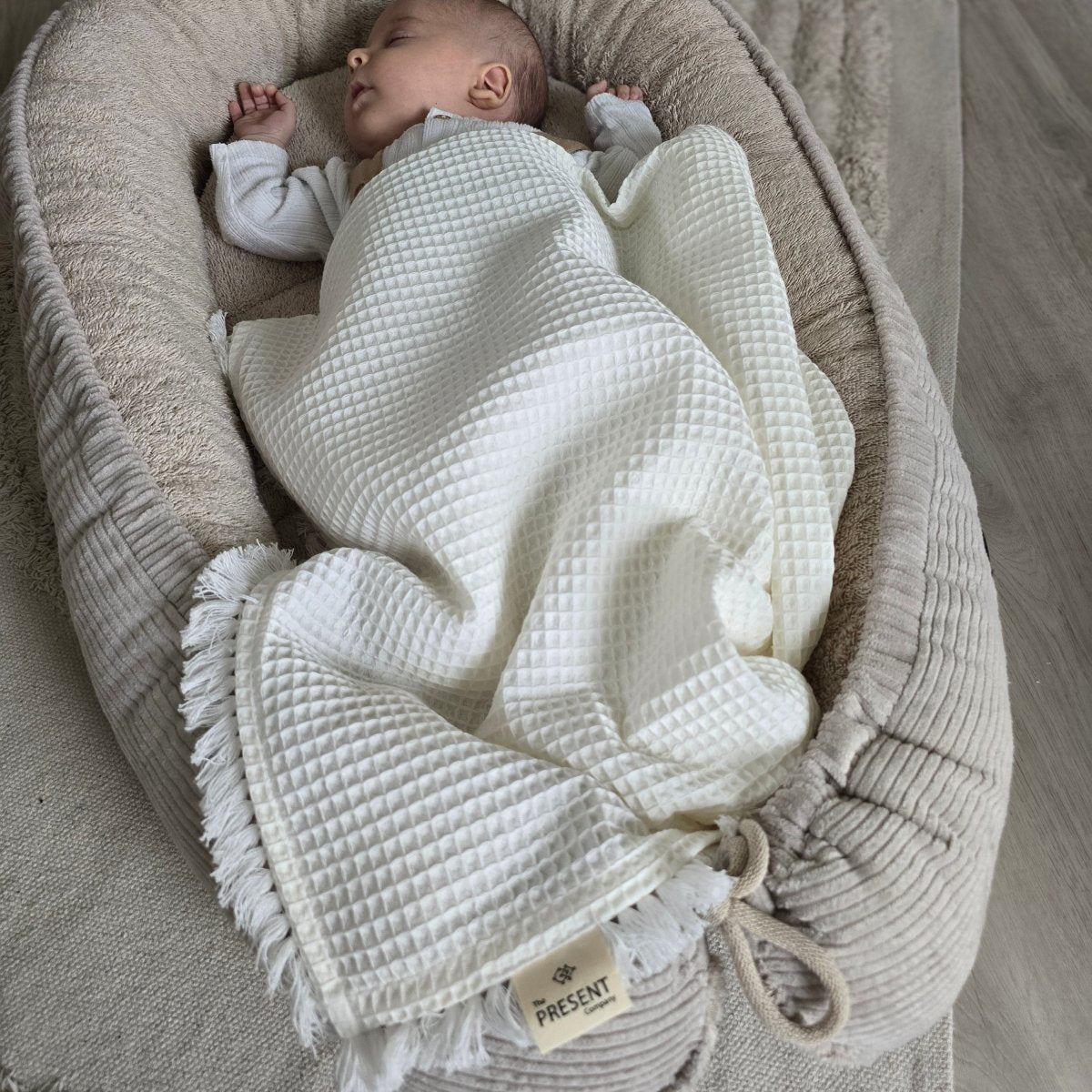 Waffelpique Babydecke mit Fransen - The Present Company