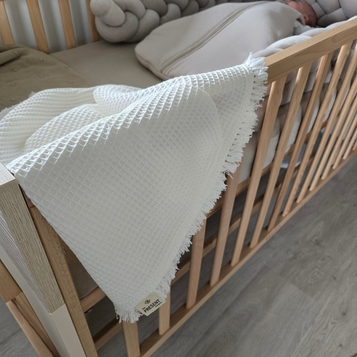 Waffelpique Babydecke mit Fransen - The Present Company
