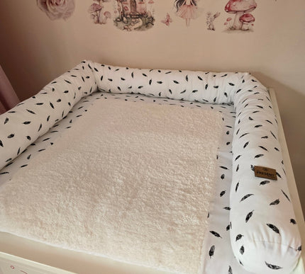 Wickeltischumrandung Feder - The Present Company