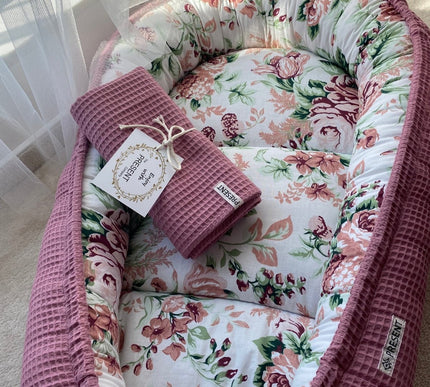 Baby Nestchen Druck Rosenblumen - The Present Company