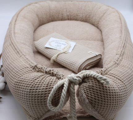 Baby Nestchen Waffelpiqué Dunkelbeige - The Present Company