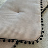Spielmatte, Krabbeldecke mit Pompon aus Frottee und Waffelpique - The Present Company