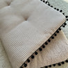 Spielmatte, Krabbeldecke mit Pompon aus Frottee und Waffelpique - The Present Company