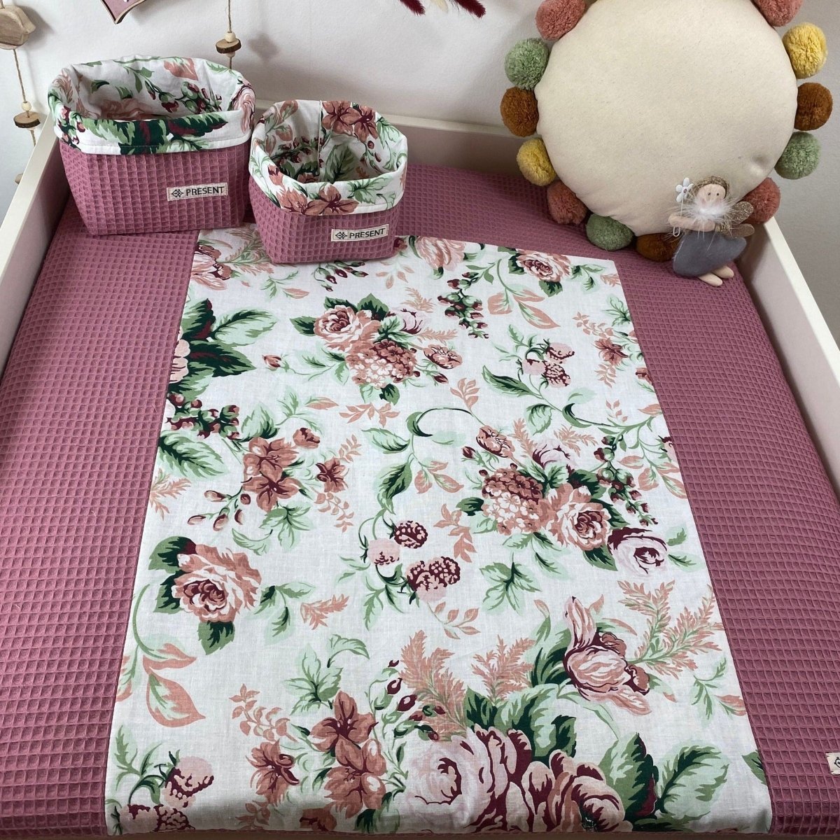 UTENSILO Körbchen Altrosa Waffelpique und Blumenmotiv - The Present Company