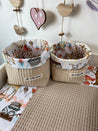 UTENSILO Körbchen Beige Waffelpique und Blumenmotiv - The Present Company