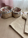 UTENSILO Körbchen Beige Waffelpique und Blumenmotiv - The Present Company
