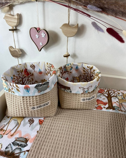 UTENSILO Körbchen Beige Waffelpique und Blumenmotiv - The Present Company