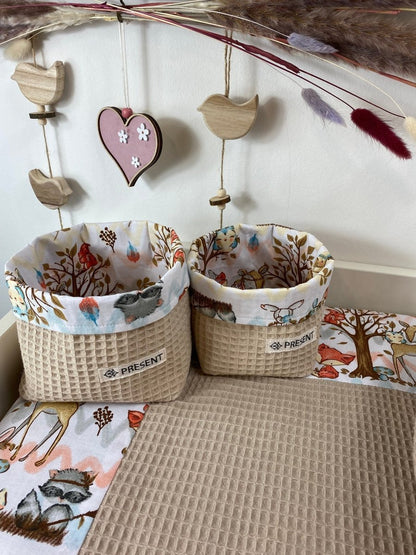 UTENSILO Körbchen Beige Waffelpique und Blumenmotiv - The Present Company