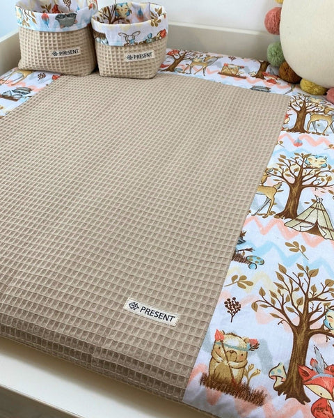 Wickelauflage mit abnehmbarem Bezug Druck Waldtiere - The Present Company