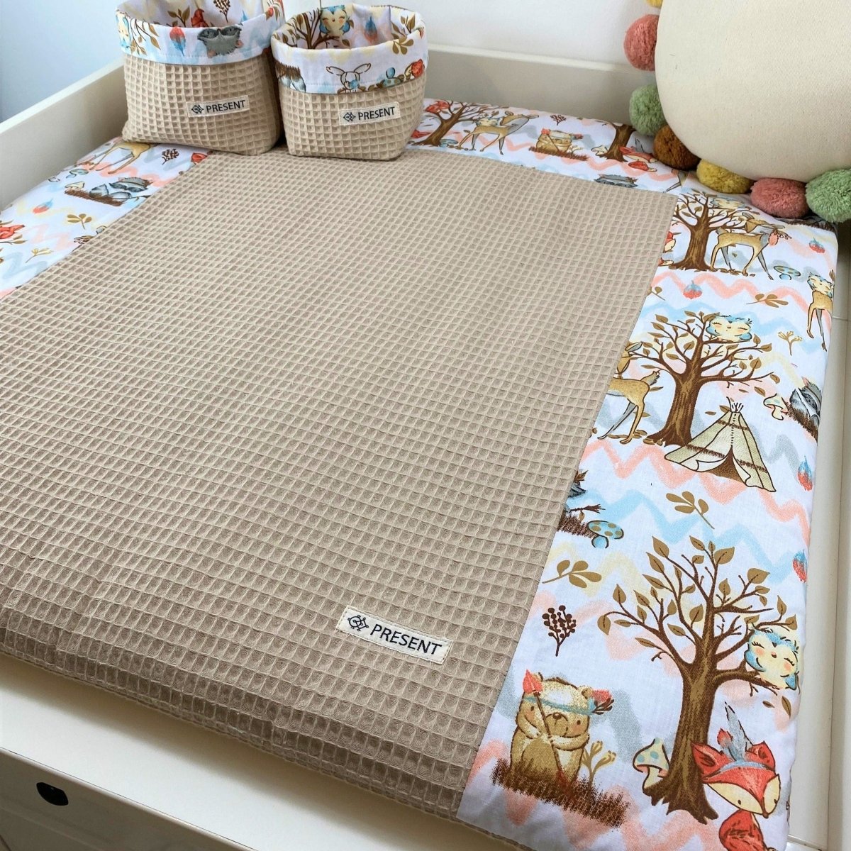 Wickelauflage mit abnehmbarem Bezug Druck Waldtiere - The Present Company