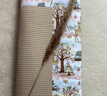 Wickelauflage mit abnehmbarem Bezug Druck Waldtiere - The Present Company